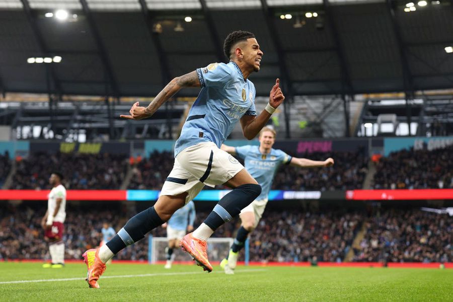 Pep Guardiola a lămurit situația lui Jack Grealish, după ce englezul și-a pierdut postul de titular la City: „Trebuie să lupte pentru locul său cu Savinho”