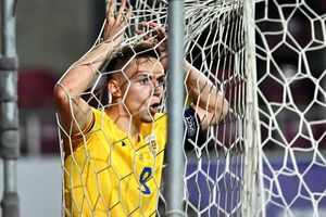 Louis Munteanu a părăsit cantonamentul naționalei lui Lucescu! » Ce s-a întâmplat