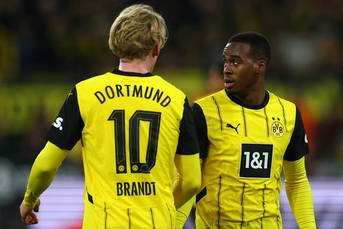 Jamie Gittens (dreapta) a acceptat oferta celor de la Chelsea // FOTO: Getty Images