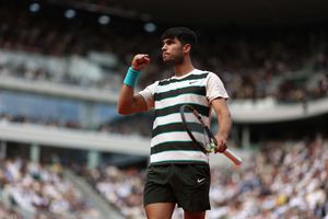 Sinner - Alcaraz, marea finală de la Roland Garros » Revenire FANTASTICĂ de la 0-2 la seturi: a salvat 3 mingi de meci și avem DECISIV
