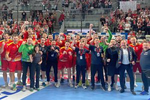 România pierde dramatic în Polonia, dar se califică la al doilea Campionat European consecutiv, cu ajutor de la Portugalia în ultima secundă!