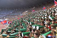 Imagini rare au fost „scăpate” pe internet » Cum arată un meci aniversar de fotbal în Coreea de Nord: a marcat 76 de ani de la declararea independenței