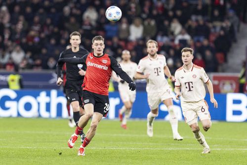 Florian Wirtz împotriva lui Bayern, în ultima întâlnire directă (0-0) / Foto: Imago