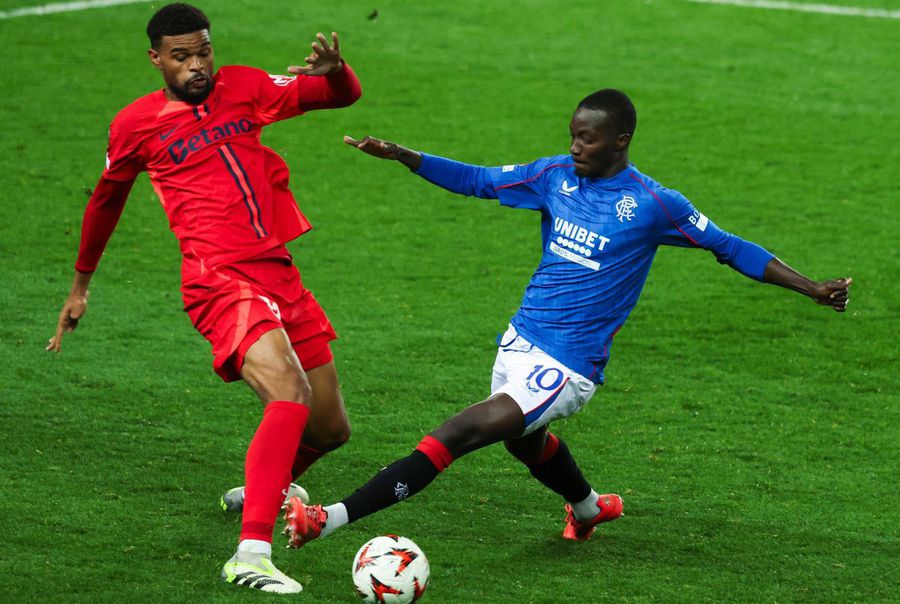 Malcom Edjouma, în Rangers - FCSB / foto: Imago Images Gigi Becali vrea să vândă un fotbalist la Rapid: „Acum îl dau. M-a sunat Dan Șucu”